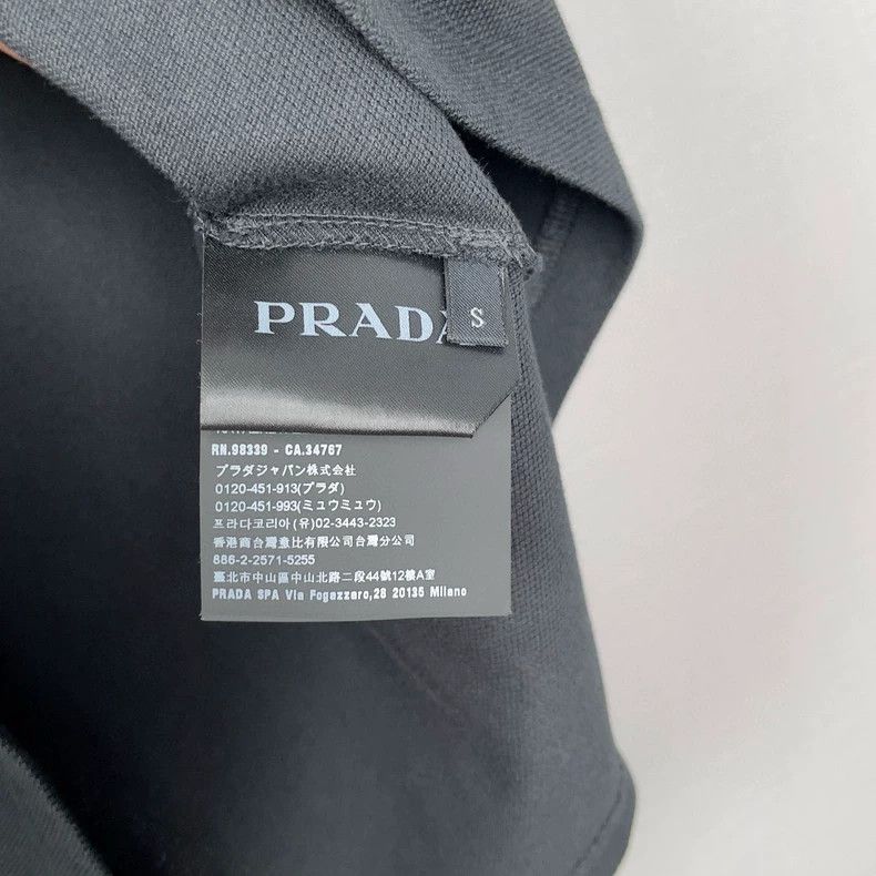 Prada Prada Men's Short Sleeve Polo Shirt Size US S / EU 44-46 / 1 - 6 Thumbnail