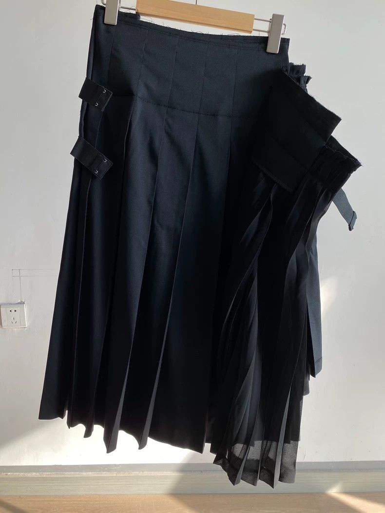 Comme des Garcons COMME des GARCONS Asymmetric Pleated Skirt Size US 26 / EU 42 - 2 Thumbnail