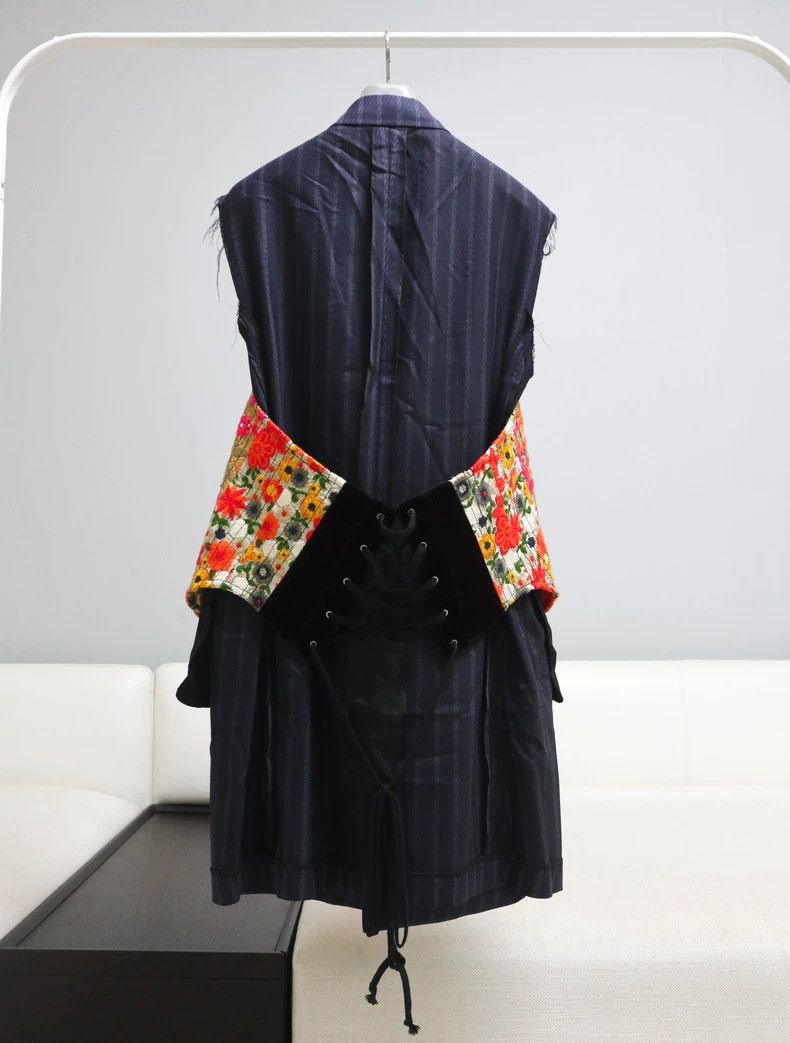Comme des Garcons Comme des Garcons Embroidered Waistcoat Size US M / EU 48-50 / 2 - 2 Thumbnail