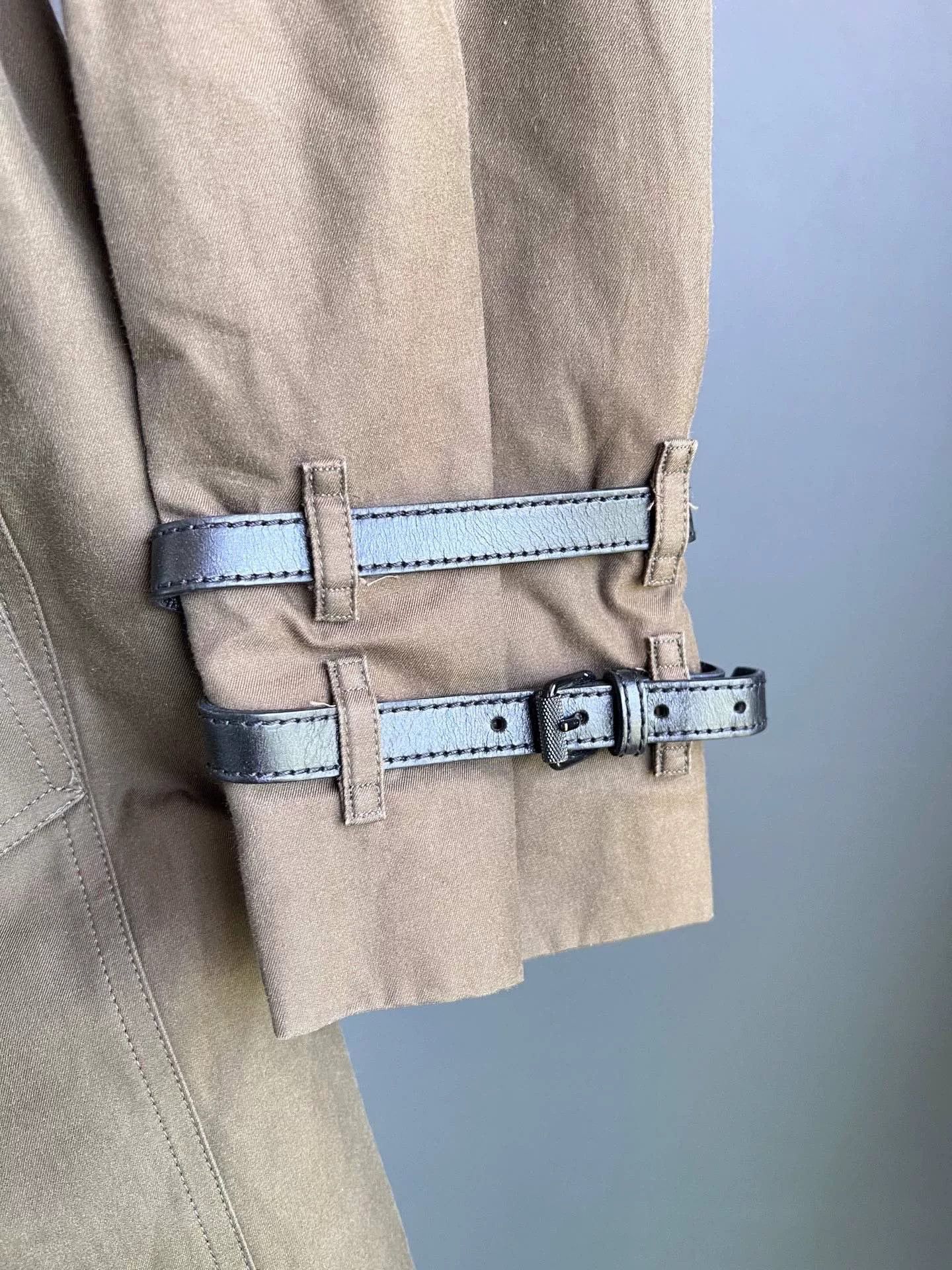 Burberry Burberry Solid Lapel Double-Breasted Trench Coat Size US XS / EU 42 / 0 - 6 Thumbnail