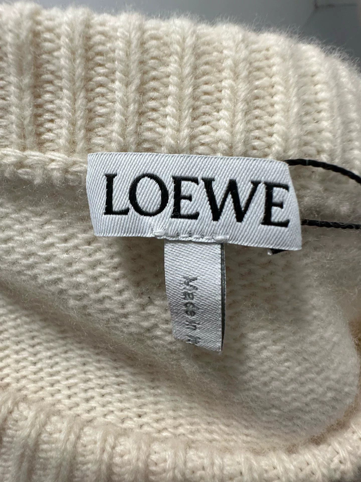 Loewe Loewe Sequin Logo Wool Sweater Size US S / EU 44-46 / 1 - 3 Thumbnail