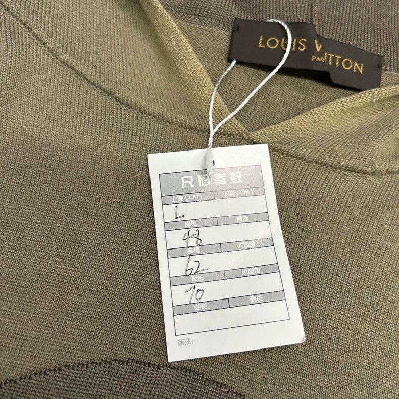 Louis Vuitton Louis Vuitton Embroidered Logo Hoodie Size US L / EU 52-54 / 3 - 4 Thumbnail