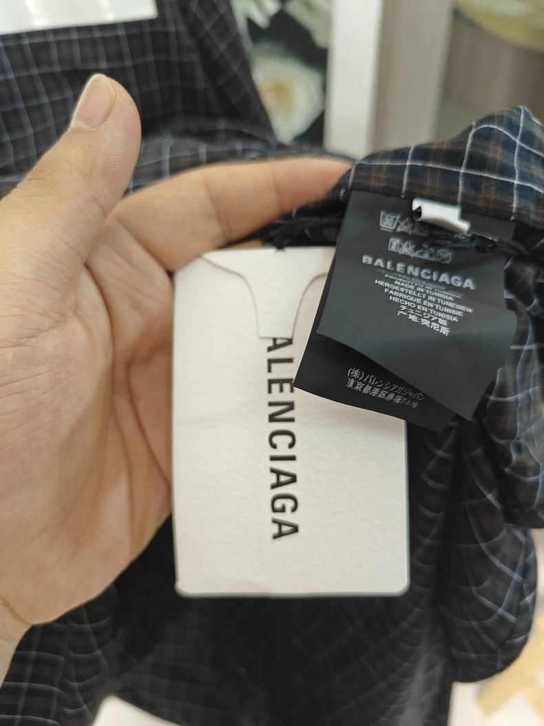 Balenciaga Balenciaga Embroidered Logo Shirt Size US L / EU 52-54 / 3 - 5 Thumbnail
