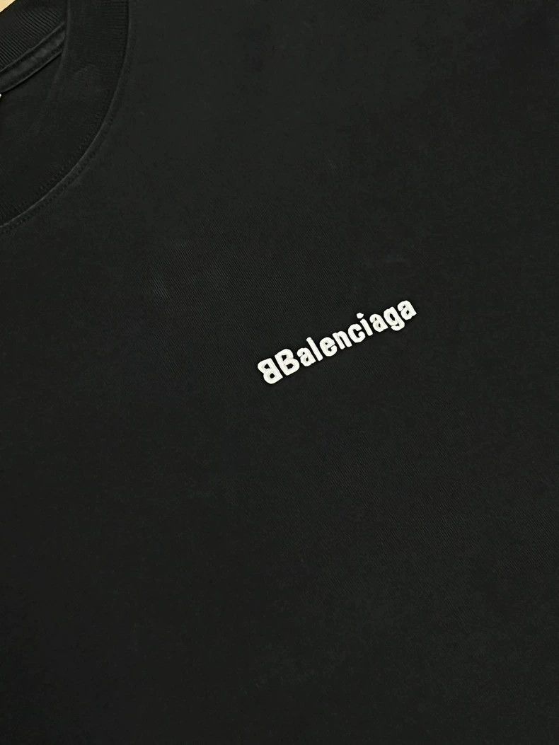 Balenciaga Balenciaga Small Embroidered Logo T-shirt S Size US S / EU 44-46 / 1 - 2 Thumbnail