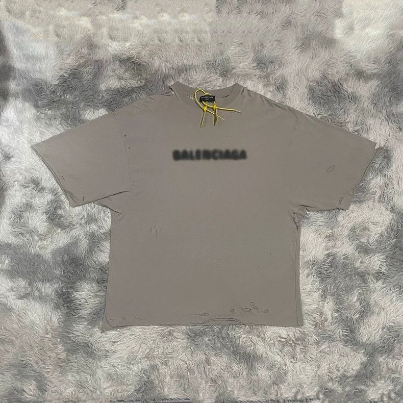 Balenciaga Balenciaga Fuzzy Logo Distressed T-Shirt Size US XS / EU 42 / 0 - 6 Thumbnail
