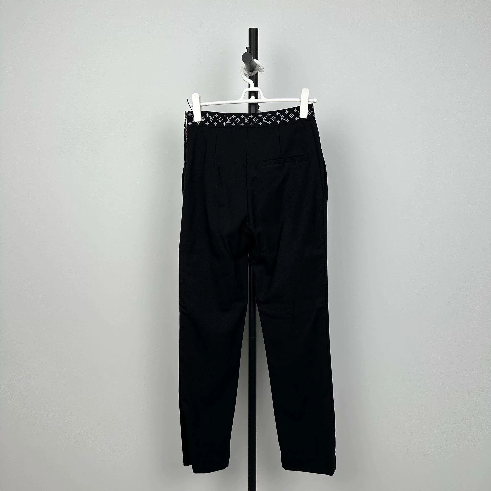 Louis Vuitton LV Black Logo Waist Casual Pants Size US 26 / EU 42 - 2 Thumbnail