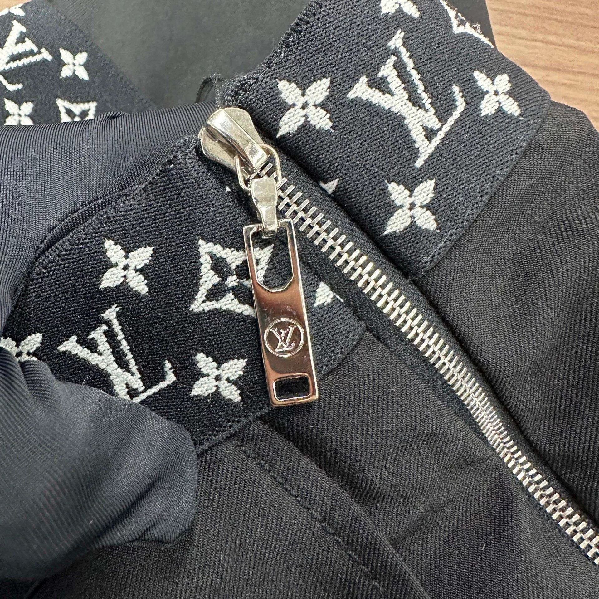 Louis Vuitton LV Black Logo Waist Casual Pants Size US 26 / EU 42 - 5 Thumbnail
