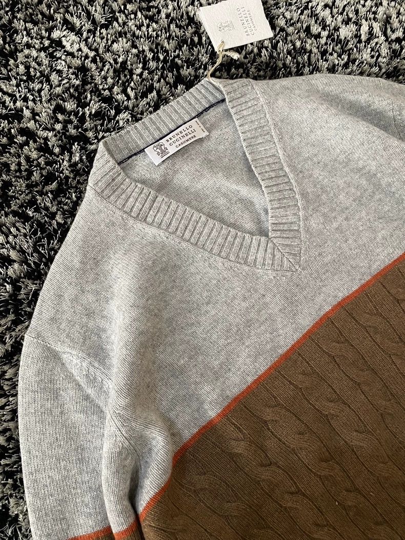 Brunello Cucinelli Brunello Cucinelli Men's V-Neck Sweater Size US L / EU 52-54 / 3 - 3 Thumbnail