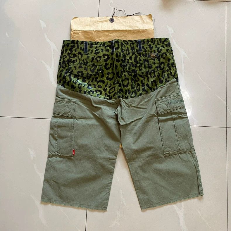 Wtaps WTAPS 12ss Leopard Jungle Cargo Shorts Size US 32 / EU 48 - 2 Thumbnail