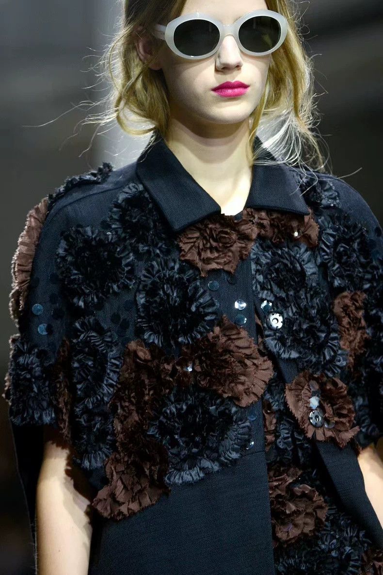 Dries Van Noten Dries Van Noten Sequin Floral Coat Size US M / EU 48-50 / 2 - 6 Thumbnail