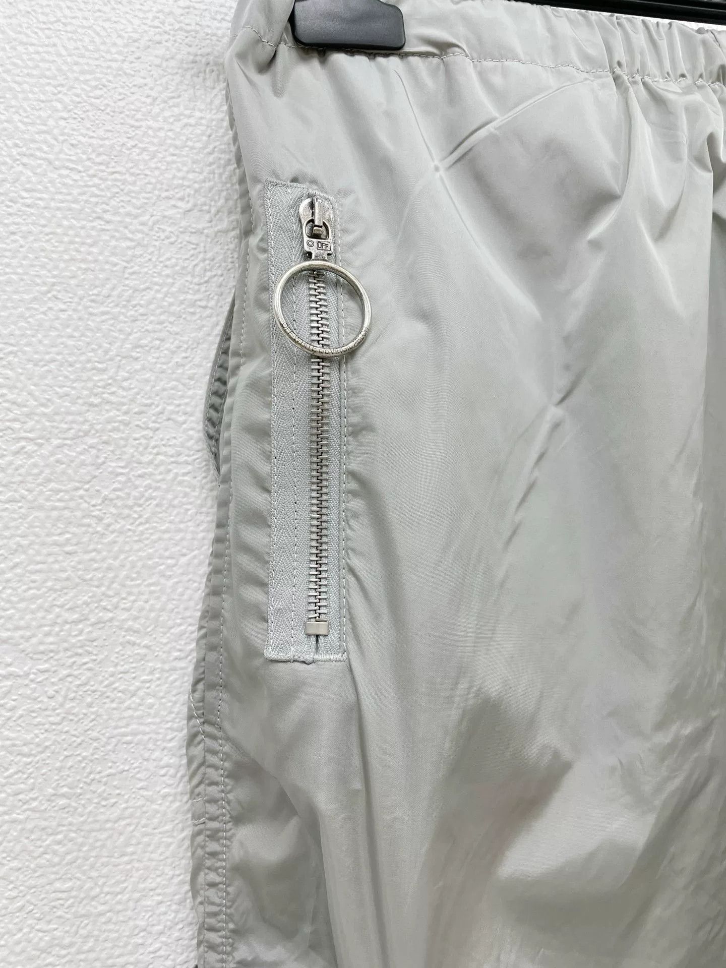 Off-White OFF-WHITE Elastic Waist Cargo Casual Pants Size US 28 / EU 44 - 6 Thumbnail