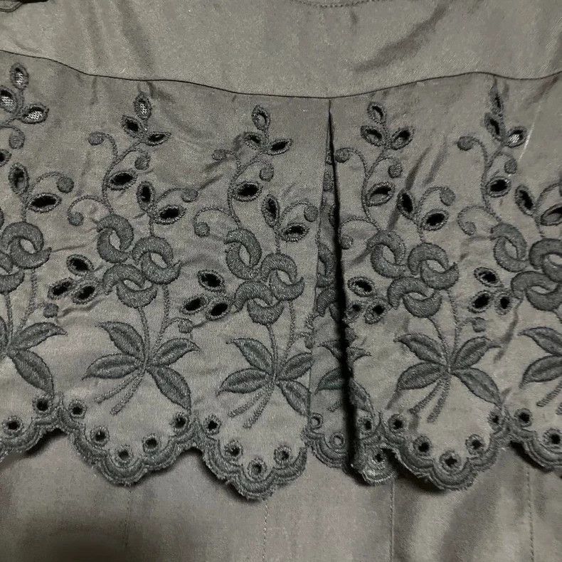 Comme des Garcons COMME des GARCONS Black Embroidered Pleated Skirt Size US 36 / EU 52 - 6 Thumbnail