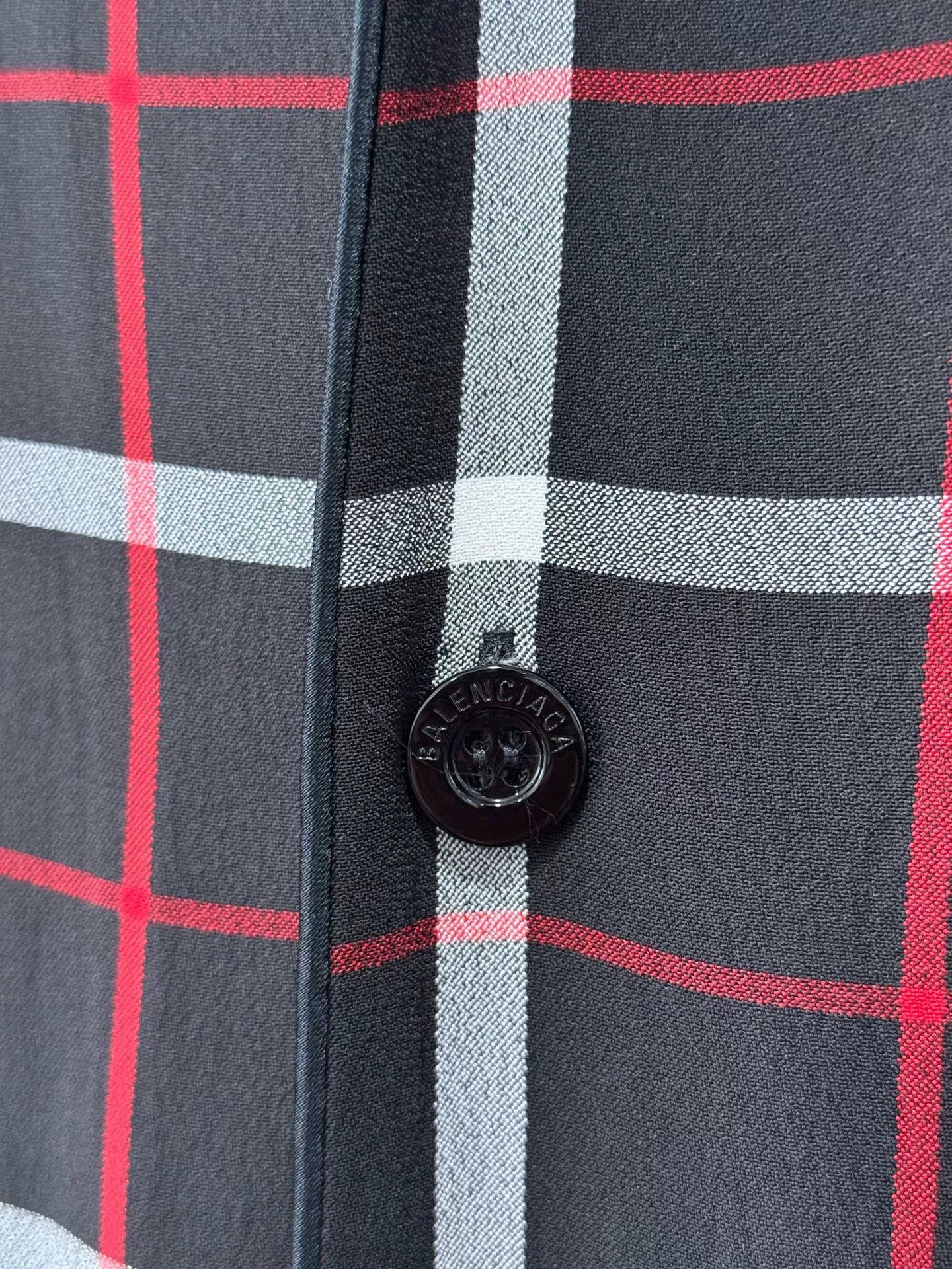 Balenciaga Balenciaga BB Embroidered Check Long Sleeve Shirt Size US S / EU 44-46 / 1 - 5 Thumbnail