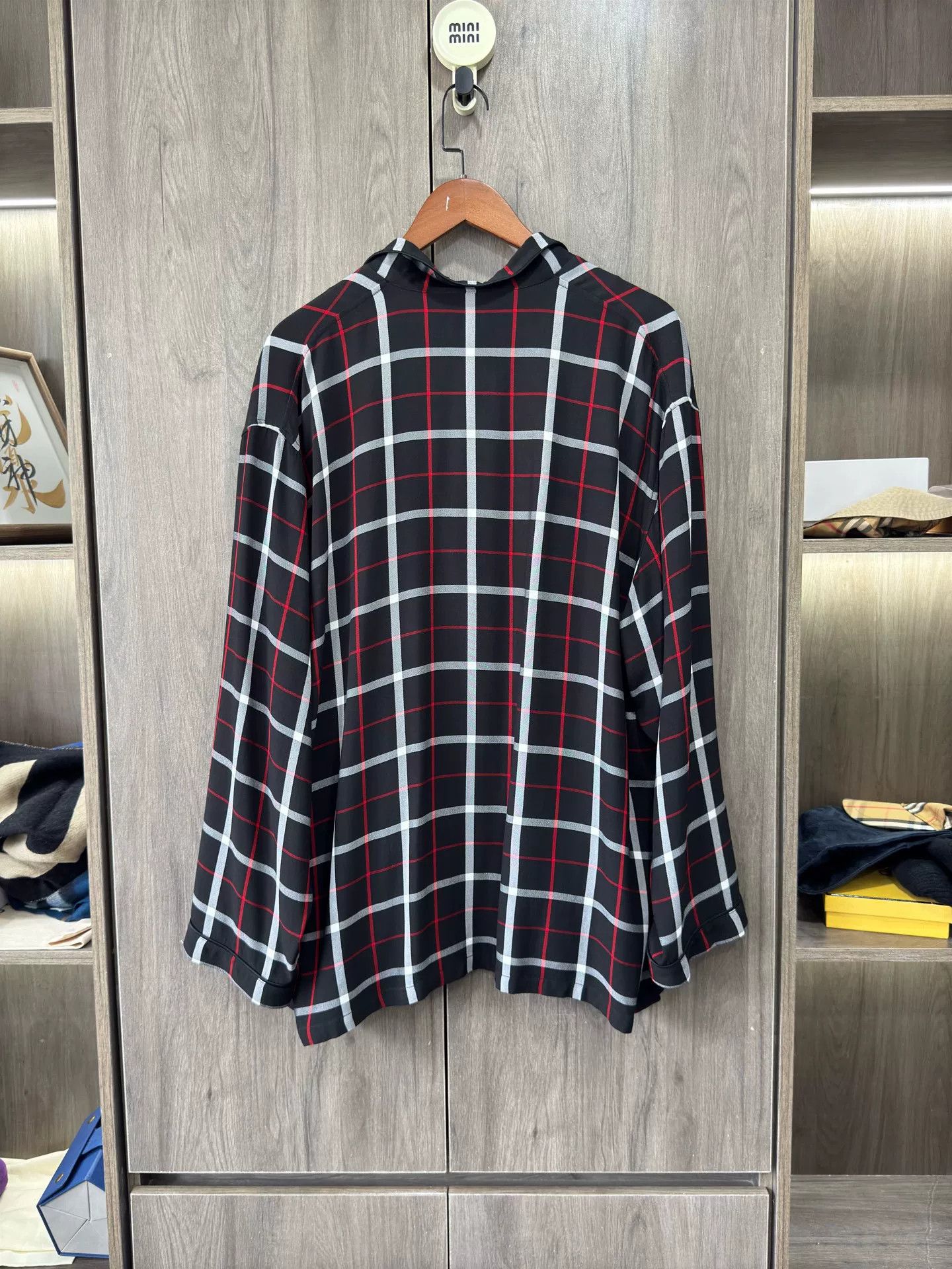 Balenciaga Balenciaga BB Embroidered Check Long Sleeve Shirt Size US S / EU 44-46 / 1 - 2 Thumbnail