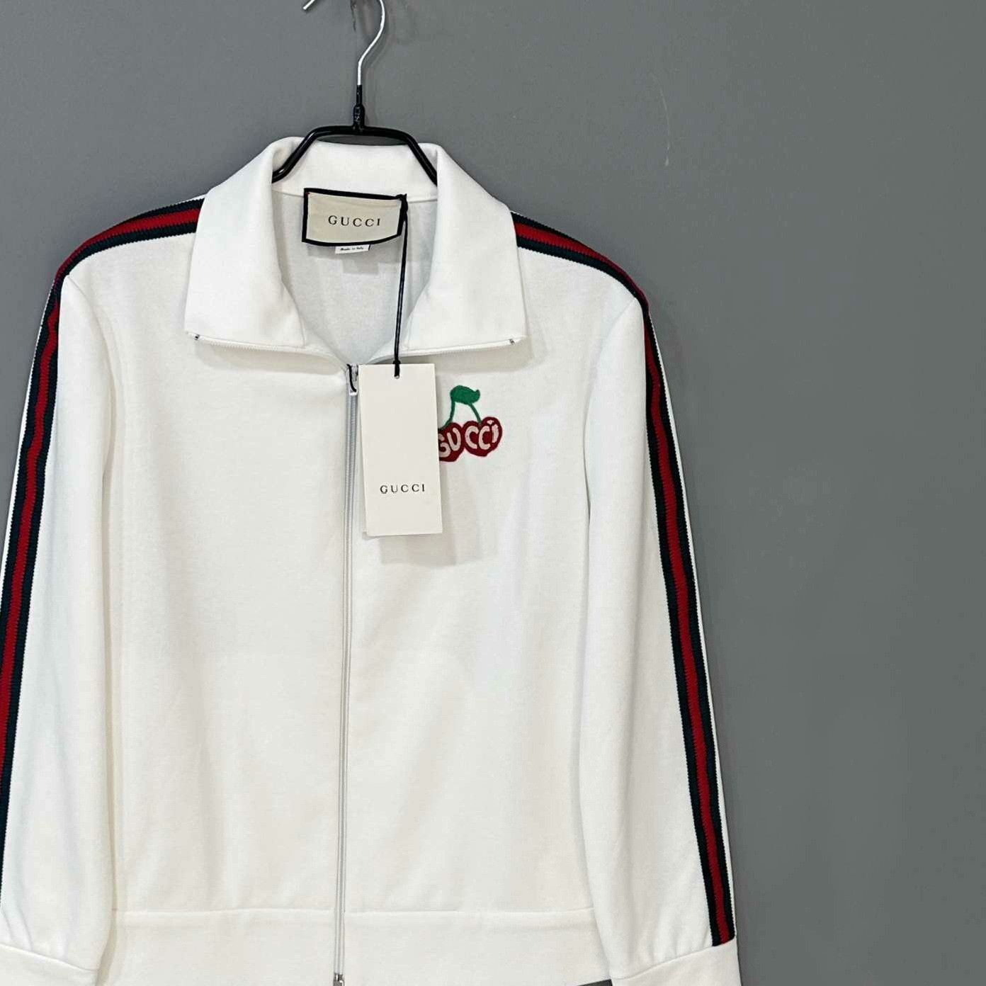 Gucci cherry embroidery zip-up jacket by gucci Size US XS / EU 42 / 0 - 2 Thumbnail
