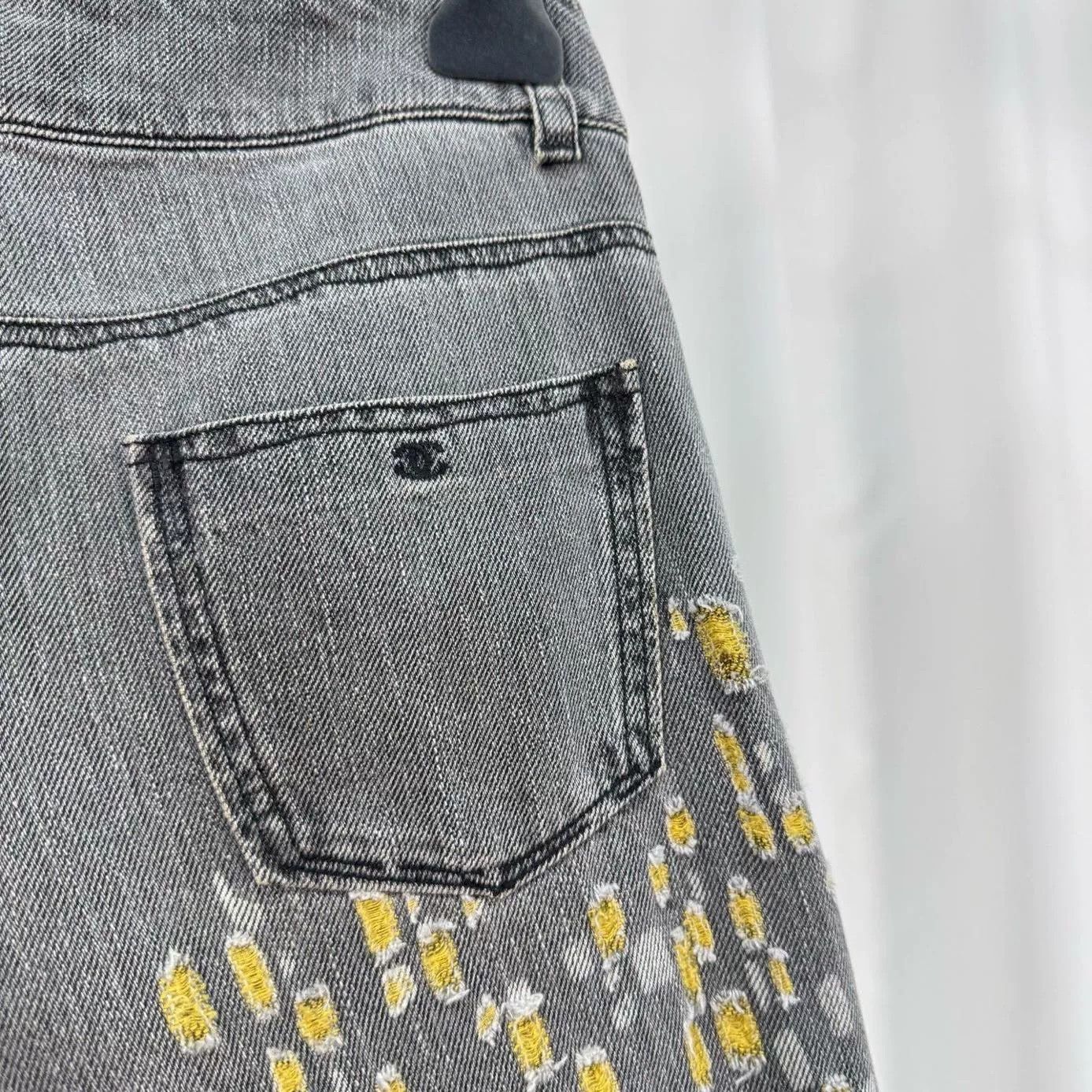 Chanel Chanel Daisy Logo Embroidered Denim Pants Size US 34 / EU 50 - 5 Thumbnail