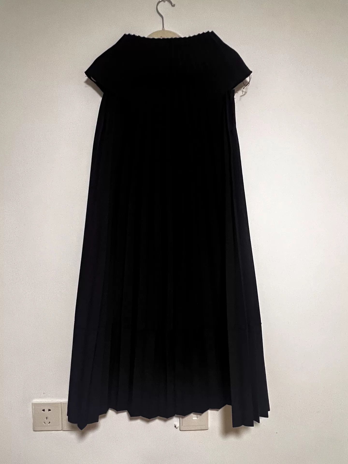 Junya Watanabe black pleated dress by junya watanabe Size US M / EU 48-50 / 2 - 6 Thumbnail