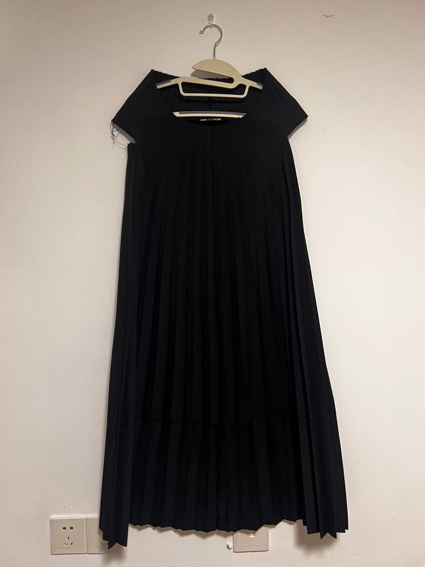 Junya Watanabe black pleated dress by junya watanabe Size US M / EU 48-50 / 2 - 5 Thumbnail