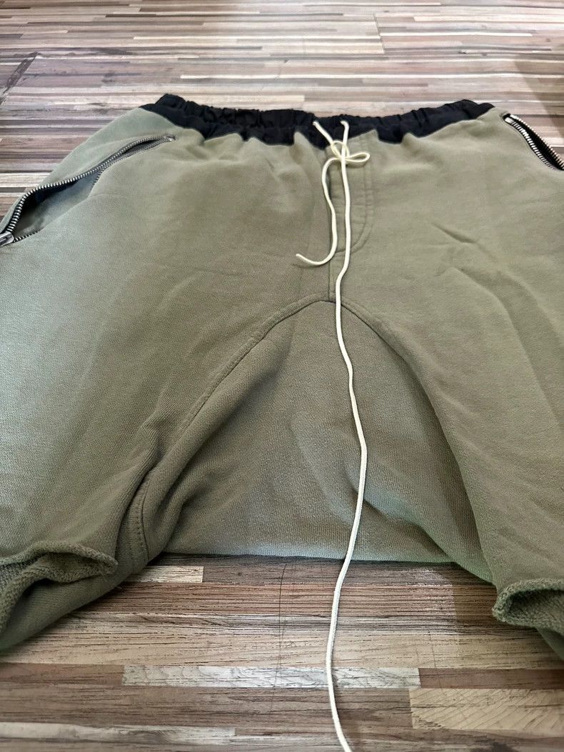 Fear of God Fear of God 3rd Cargo Shorts S Size US 26 / EU 42 - 3 Thumbnail