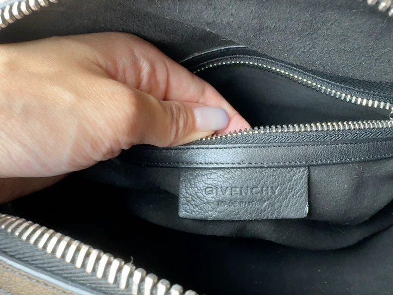 Givenchy Givenchy Black Bucket Handbag Size ONE SIZE - 4 Thumbnail