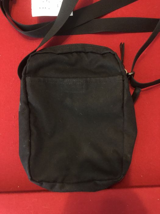 Nike x outlet undefeated shoulder bag