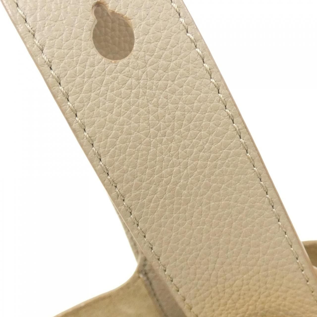 Loewe Loewe Loewe Pebble Bucket Mini Calf Bag Leather Crossbody Bag AANBBBMX02 DUTY FREE for USA Size ONE SIZE - 5 Thumbnail