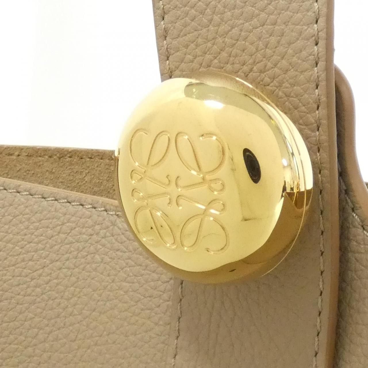 Loewe Loewe Loewe Pebble Bucket Mini Calf Bag Leather Crossbody Bag AANBBBMX02 DUTY FREE for USA Size ONE SIZE - 4 Thumbnail