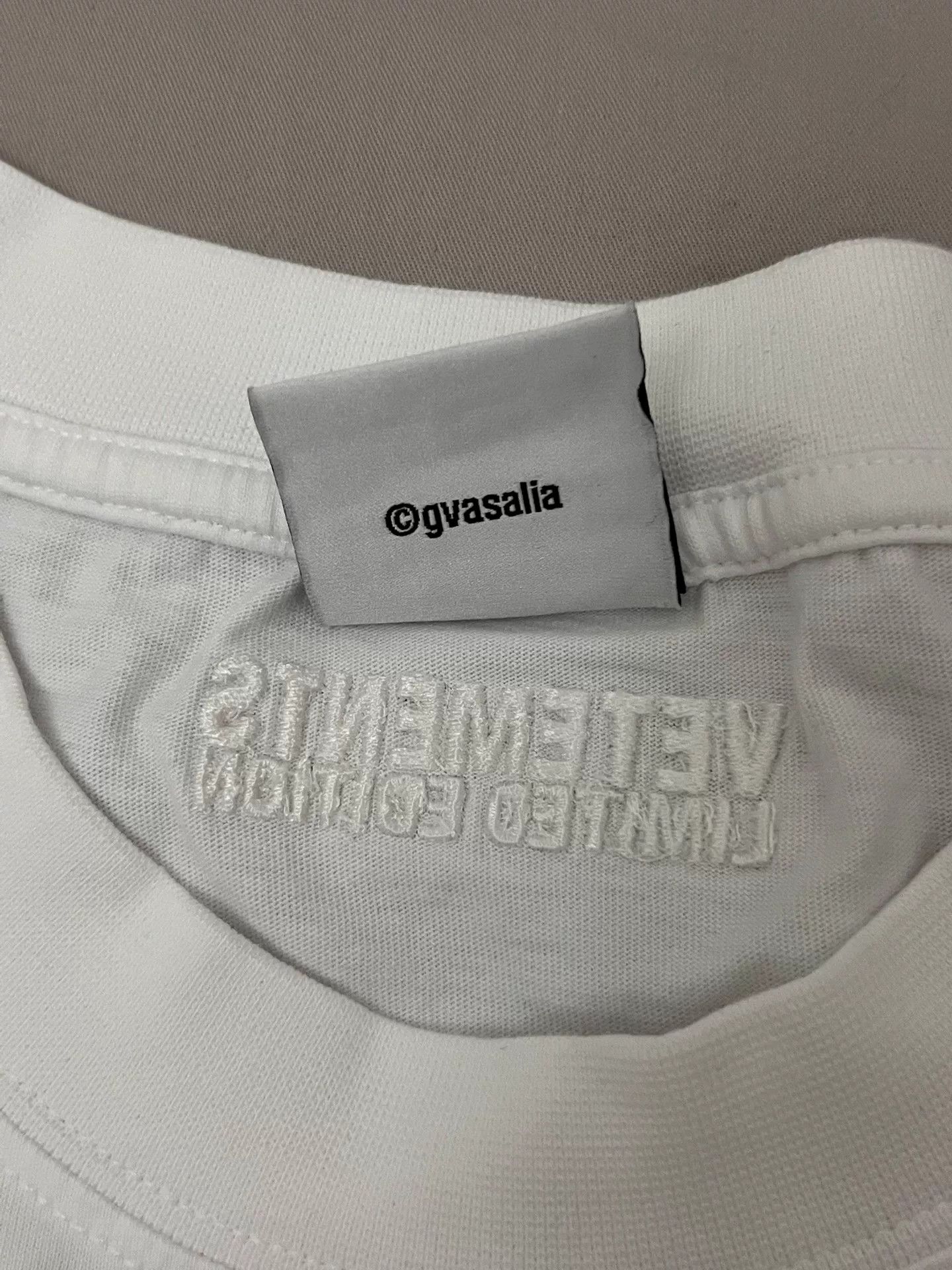 Vetements Vetements Oversize Short Sleeve T-shirt Size US S / EU 44-46 / 1 - 3 Thumbnail