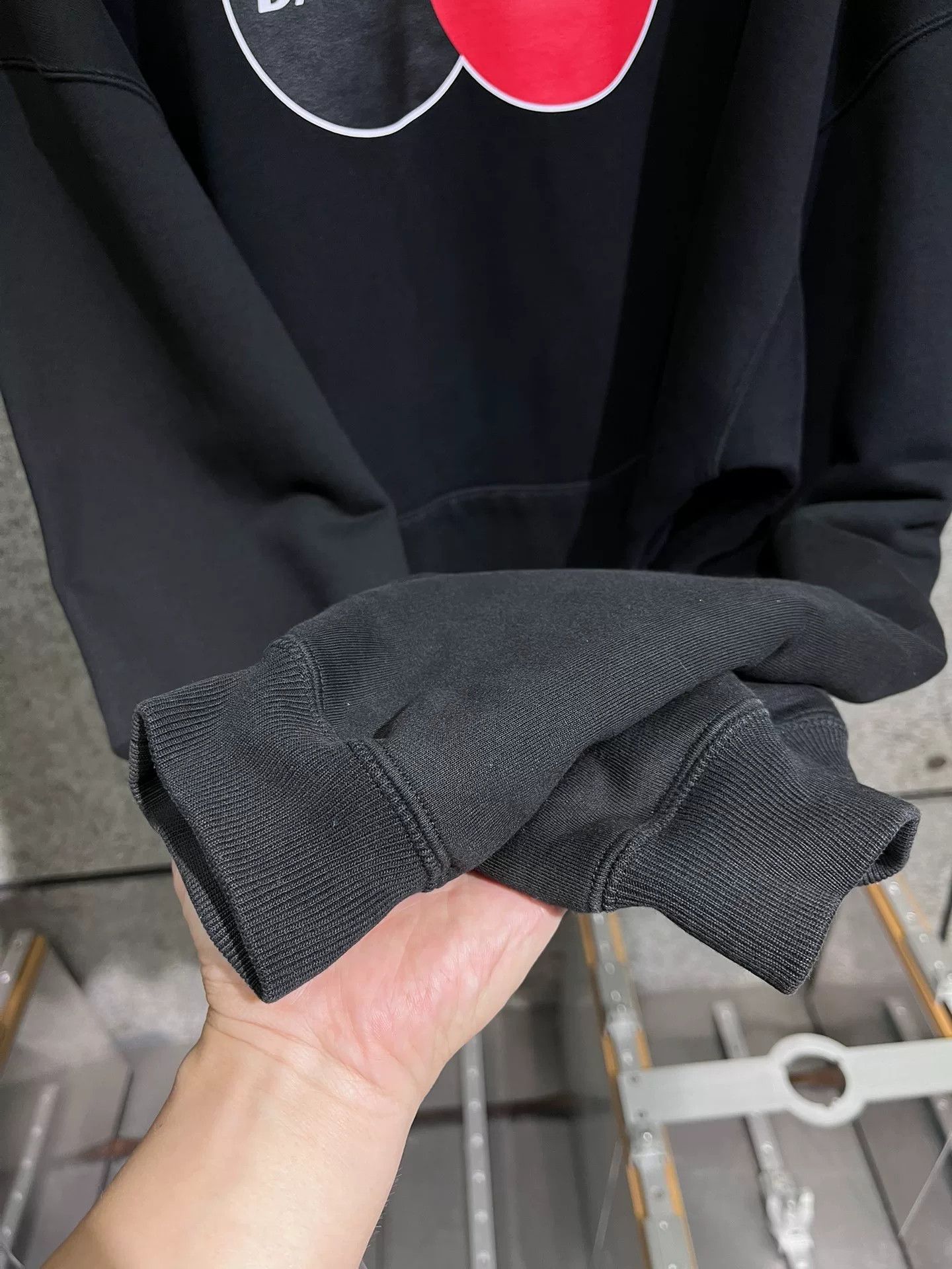 Balenciaga Balenciaga Black Mastercard Hoodie S Size US S / EU 44-46 / 1 - 8 Thumbnail