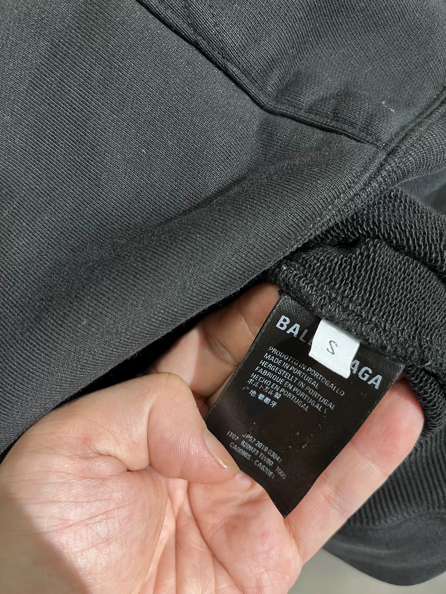 Balenciaga Balenciaga Black Mastercard Hoodie S Size US S / EU 44-46 / 1 - 3 Thumbnail