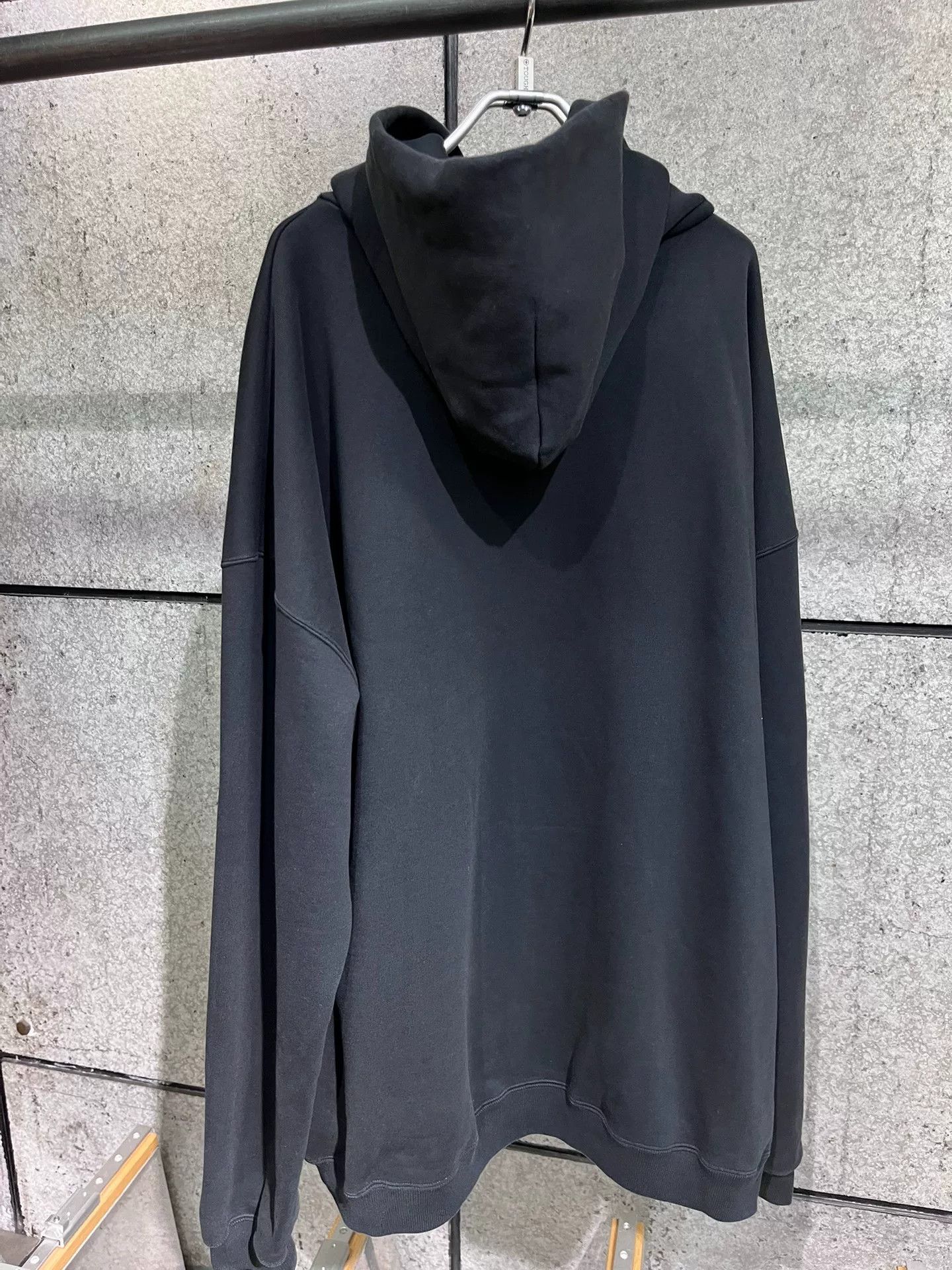 Balenciaga Balenciaga Black Mastercard Hoodie S Size US S / EU 44-46 / 1 - 4 Thumbnail