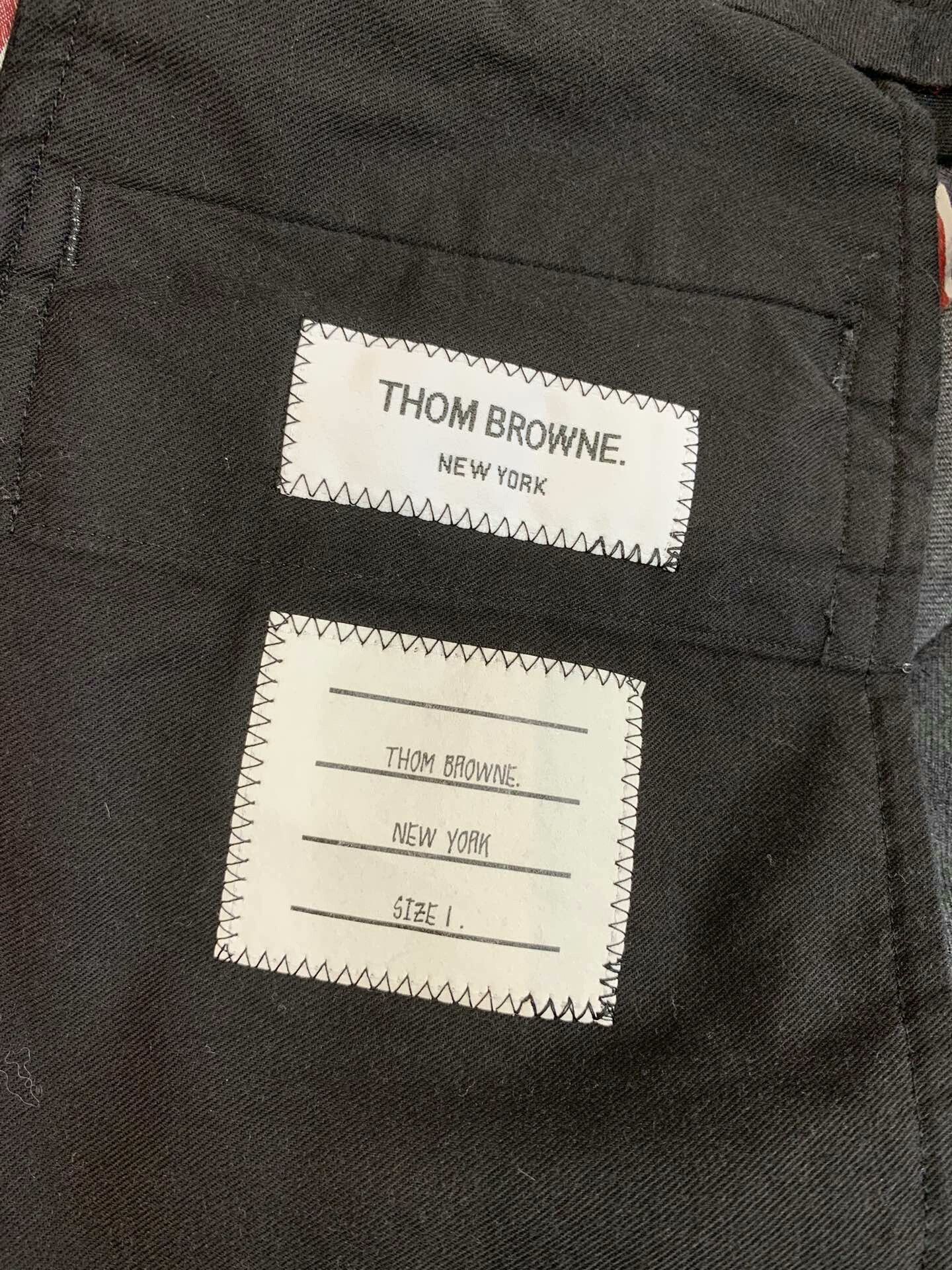 Thom Browne Thom Browne Three-Stripe Shorts Size US 28 / EU 44 - 5 Thumbnail