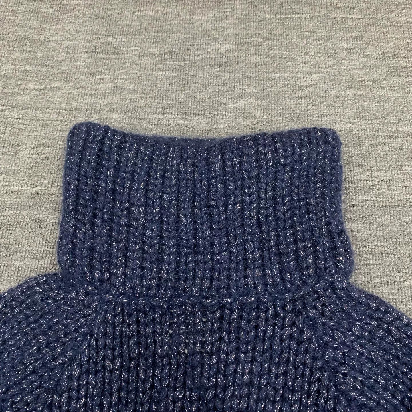 Chanel chanel blue glitter turtleneck sweater Size US S / EU 44-46 / 1 - 6 Thumbnail