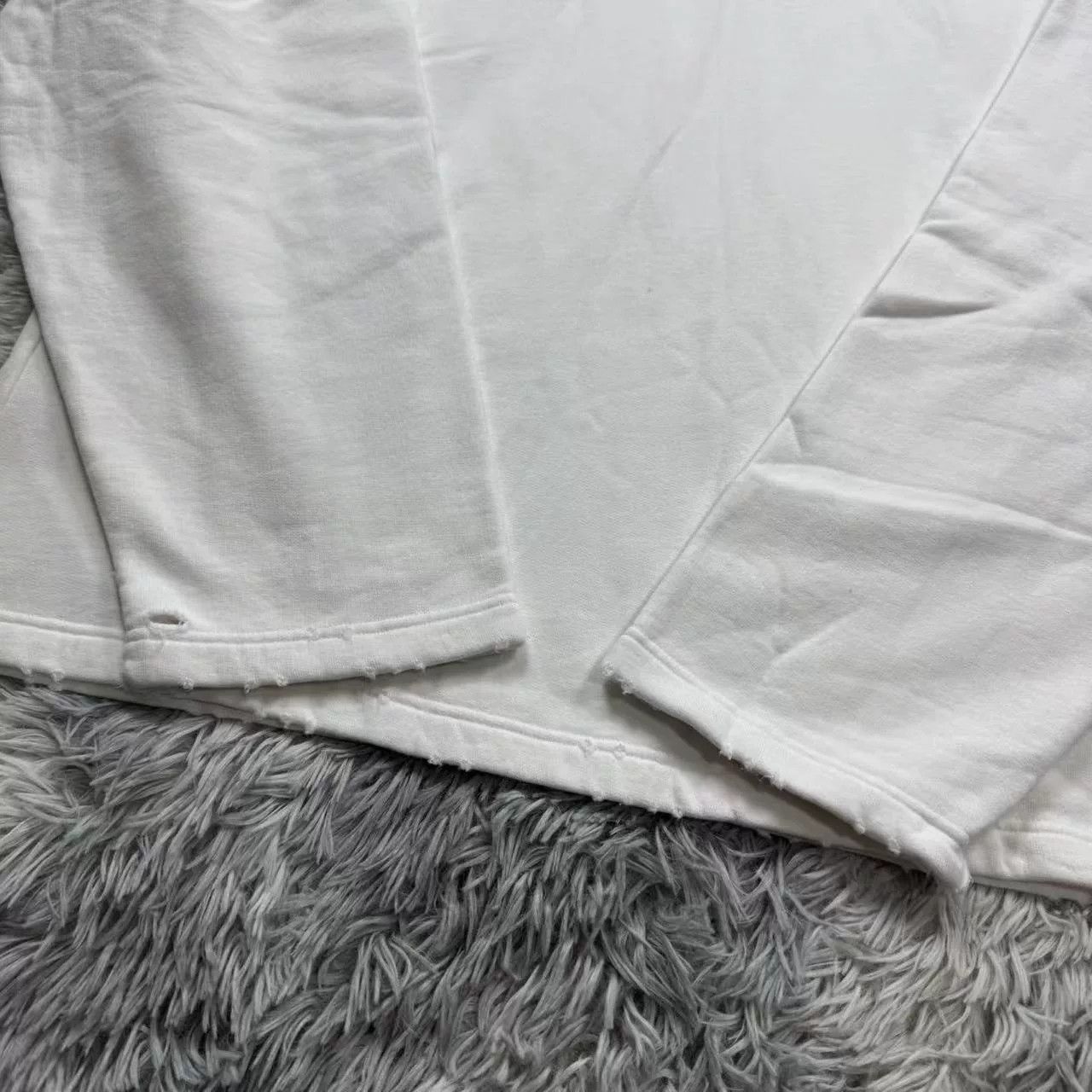 Balenciaga Balenciaga Mosaic Blur White Sweatshirt Size US XS / EU 42 / 0 - 4 Thumbnail