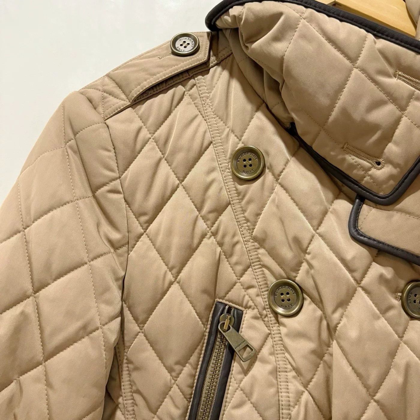 Burberry Burberry Beige Slim Short Down Jacket Size US XS / EU 42 / 0 - 3 Thumbnail
