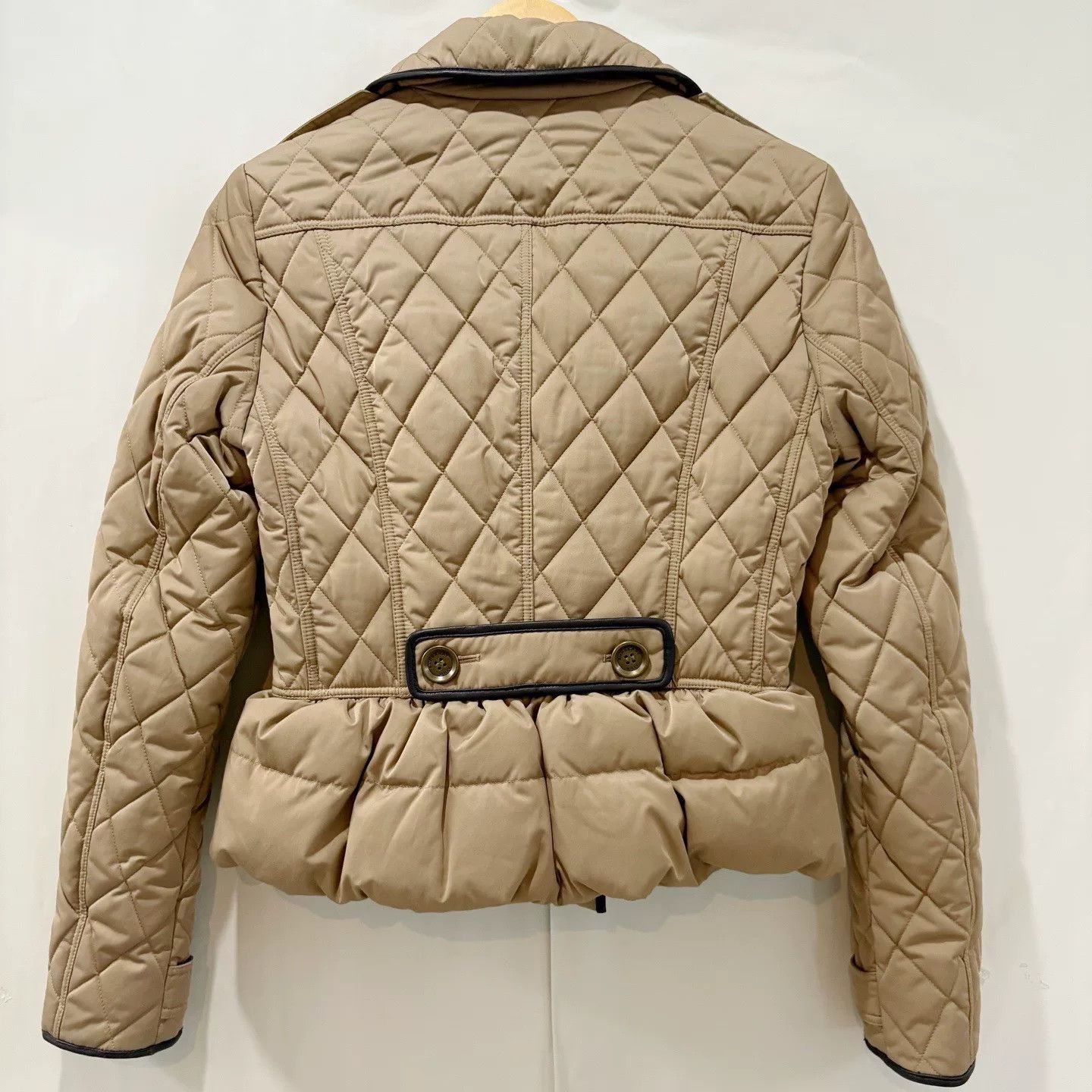 Burberry Burberry Beige Slim Short Down Jacket Size US XS / EU 42 / 0 - 5 Thumbnail