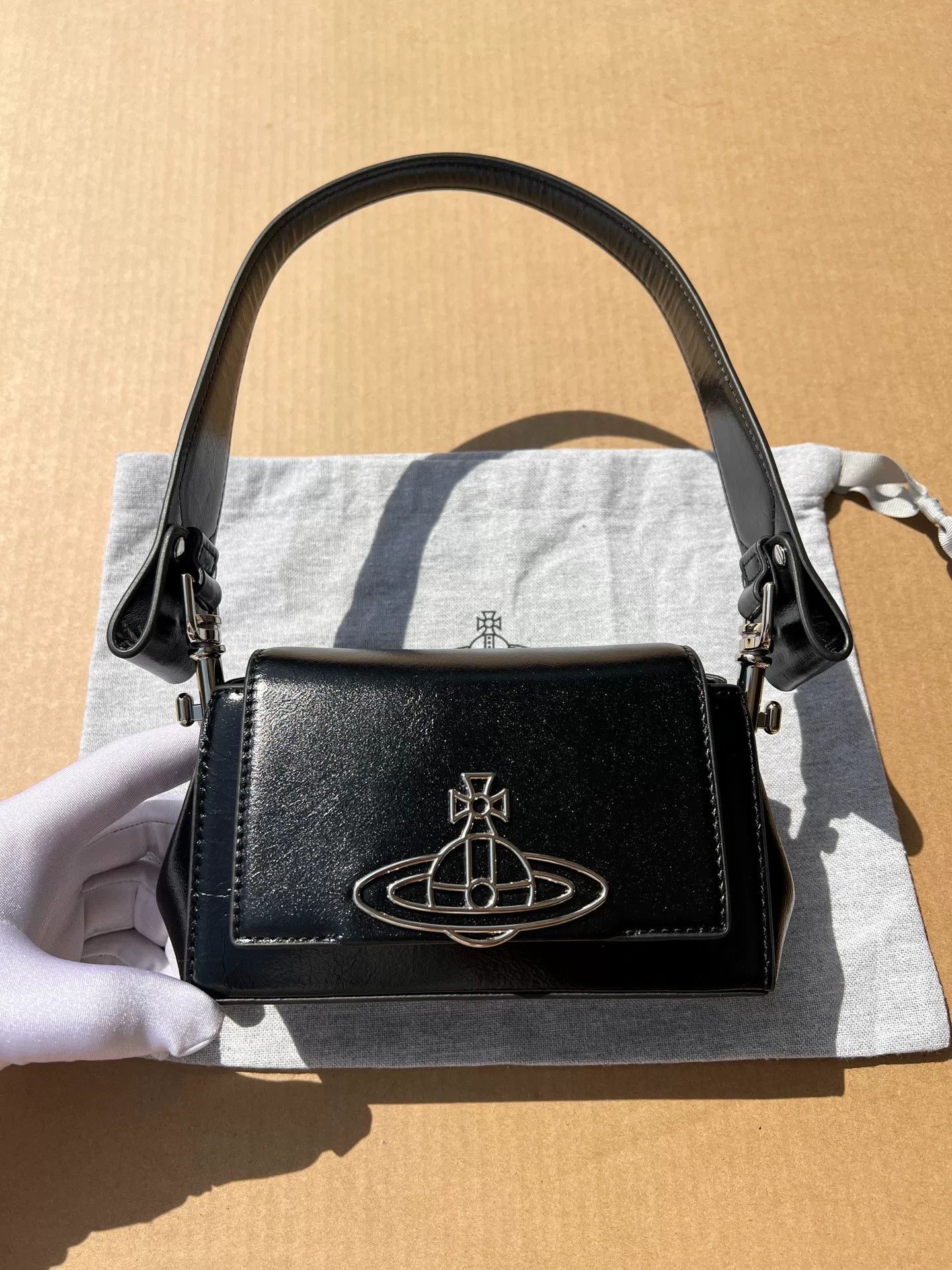 Vivienne Westwood Vivienne Westwood HAZEL Oil Wax Leather Bag Size ONE SIZE - 2 Thumbnail