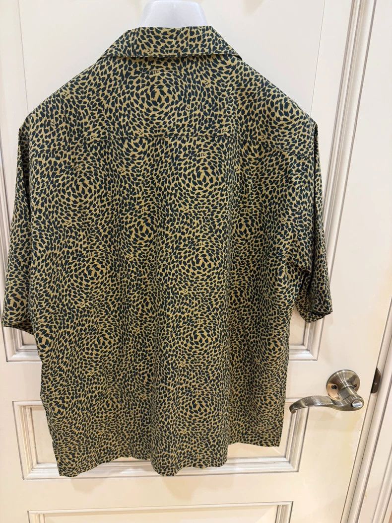 Saint Laurent Paris Saint Laurent Leopard Print Short Sleeve Shirt Size US L / EU 52-54 / 3 - 7 Thumbnail