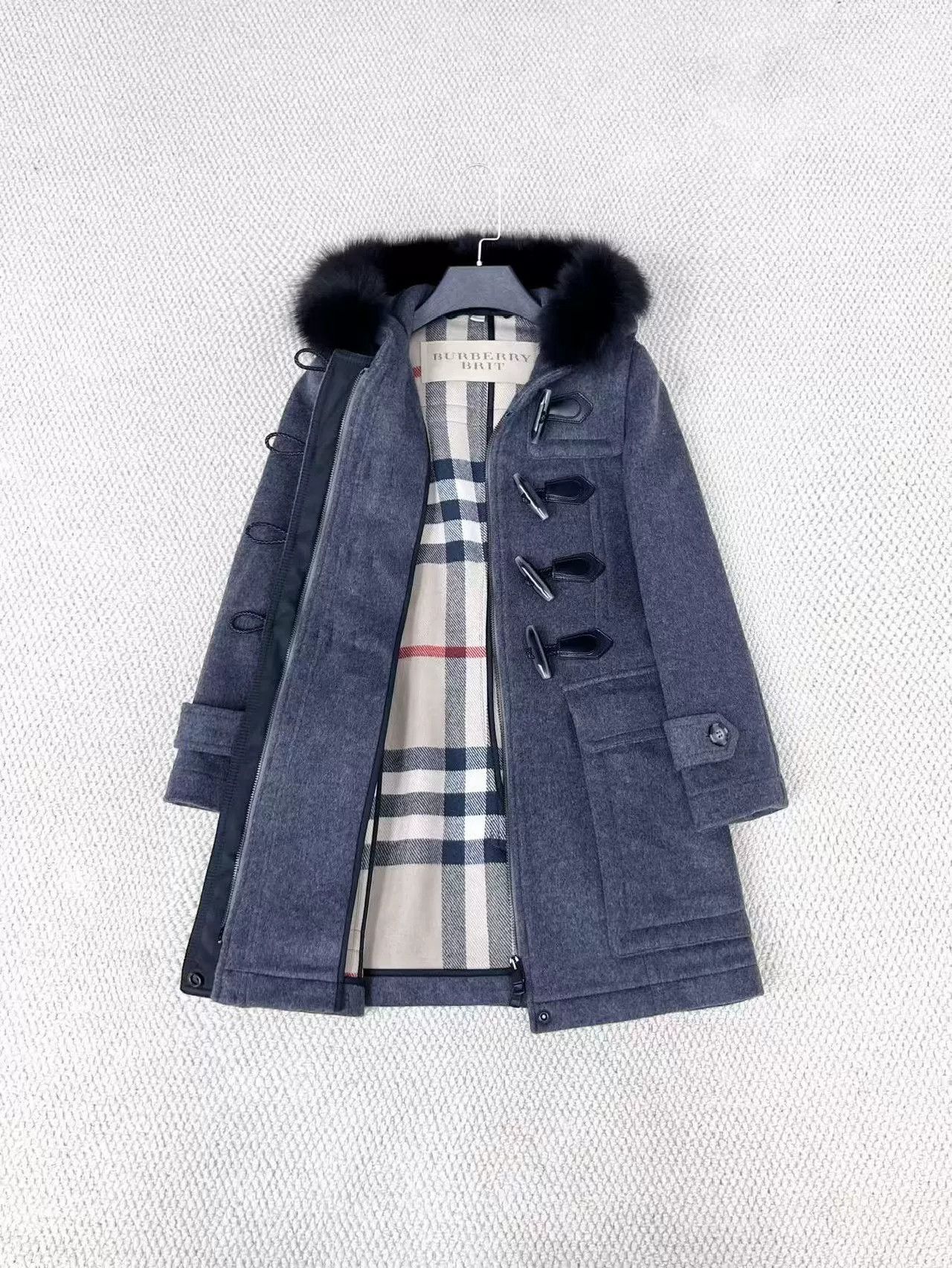 Burberry Burberry Gray Wool Coat with Fur Collar Size US XS / EU 42 / 0 - 4 Thumbnail