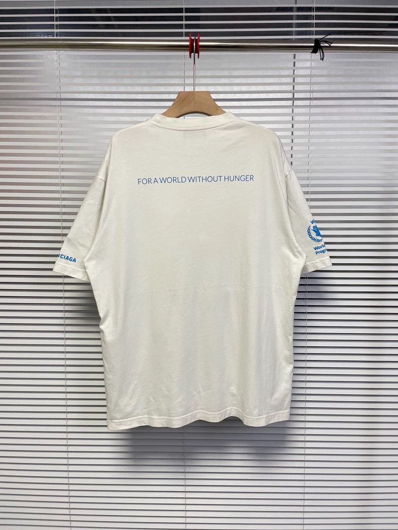 Balenciaga Balenciaga WFP Collaboration Short Sleeve Tee Size US S / EU 44-46 / 1 - 5 Thumbnail