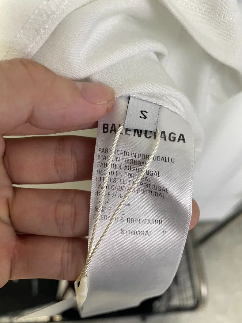 Balenciaga Balenciaga WFP Collaboration Short Sleeve Tee Size US S / EU 44-46 / 1 - 4 Thumbnail