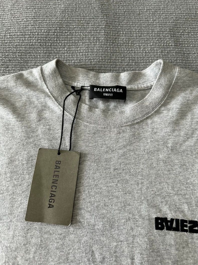Balenciaga Balenciaga Reversed Logo Embroidered Short-Sleeve T-Shirt Size US XXL / EU 58 / 5 - 3 Thumbnail