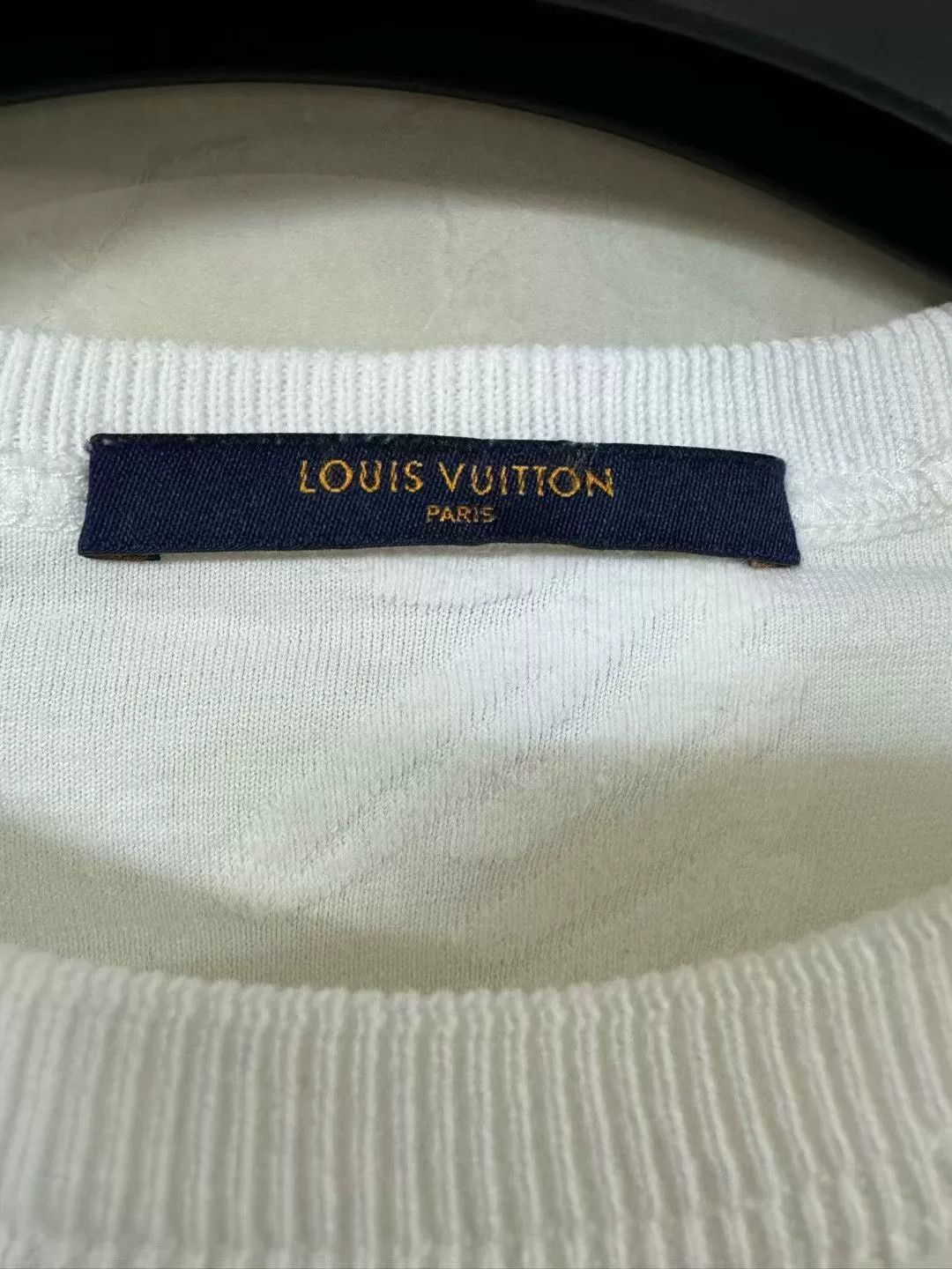 Louis Vuitton Louis Vuitton White Bullet Screen Towel Short Sleeve Size US XS / EU 42 / 0 - 3 Thumbnail