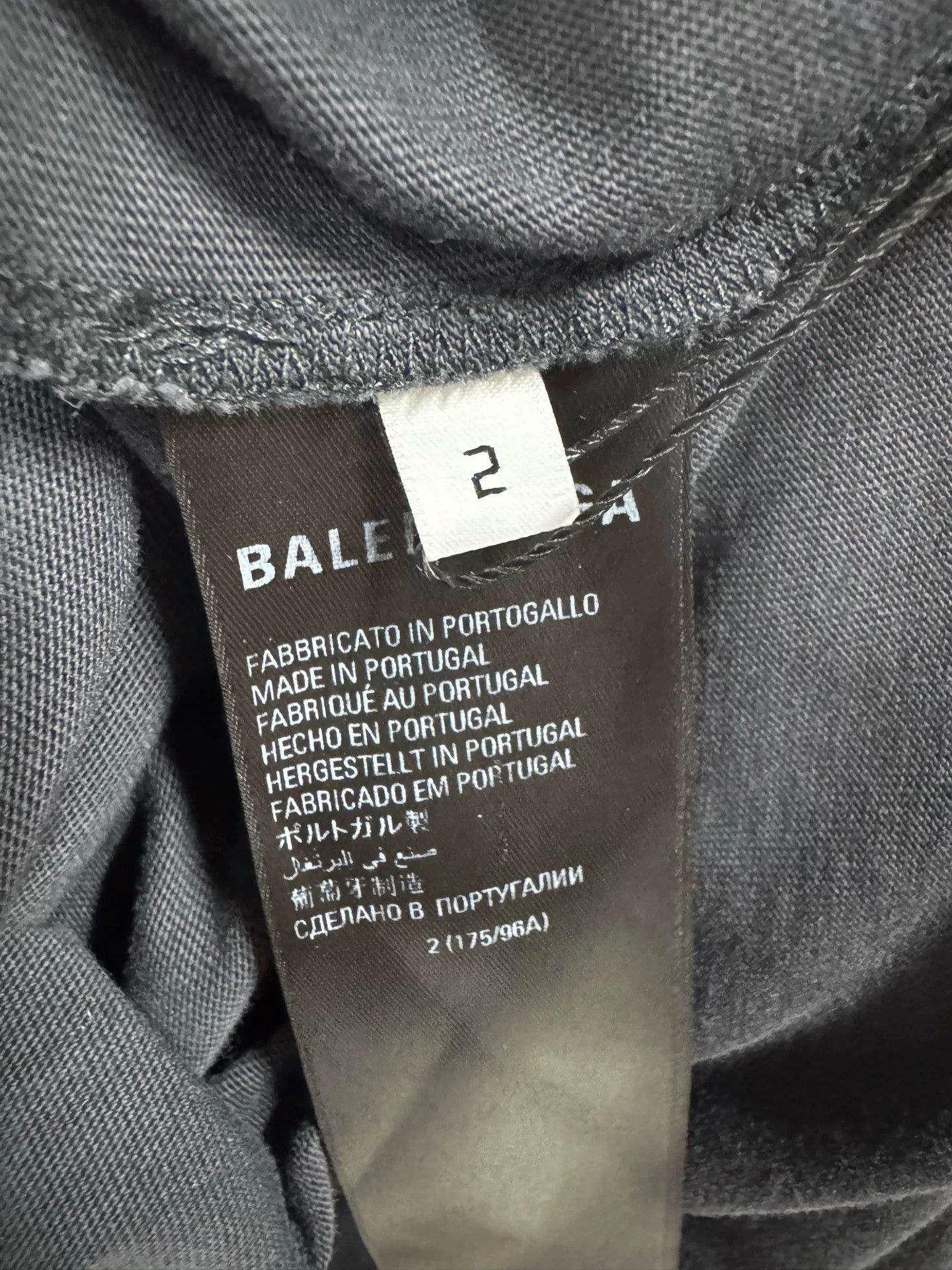 Balenciaga Balenciaga Repaired 3B Distressed T-shirt Size US M / EU 48-50 / 2 - 7 Thumbnail