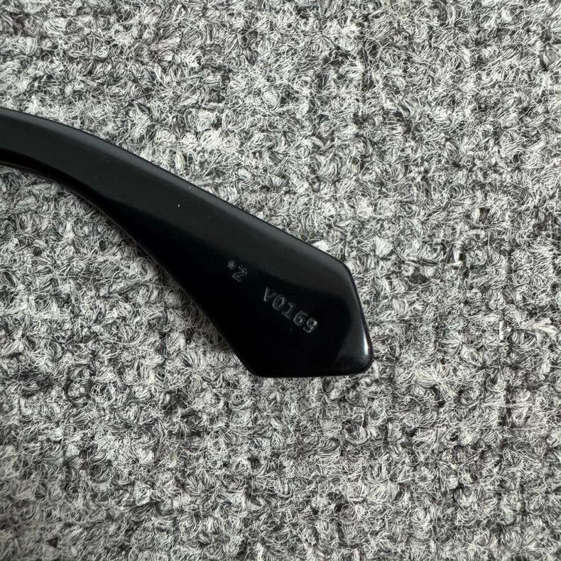 Louis Vuitton Louis Vuitton LV SELBY Sunglasses Size ONE SIZE - 7 Thumbnail