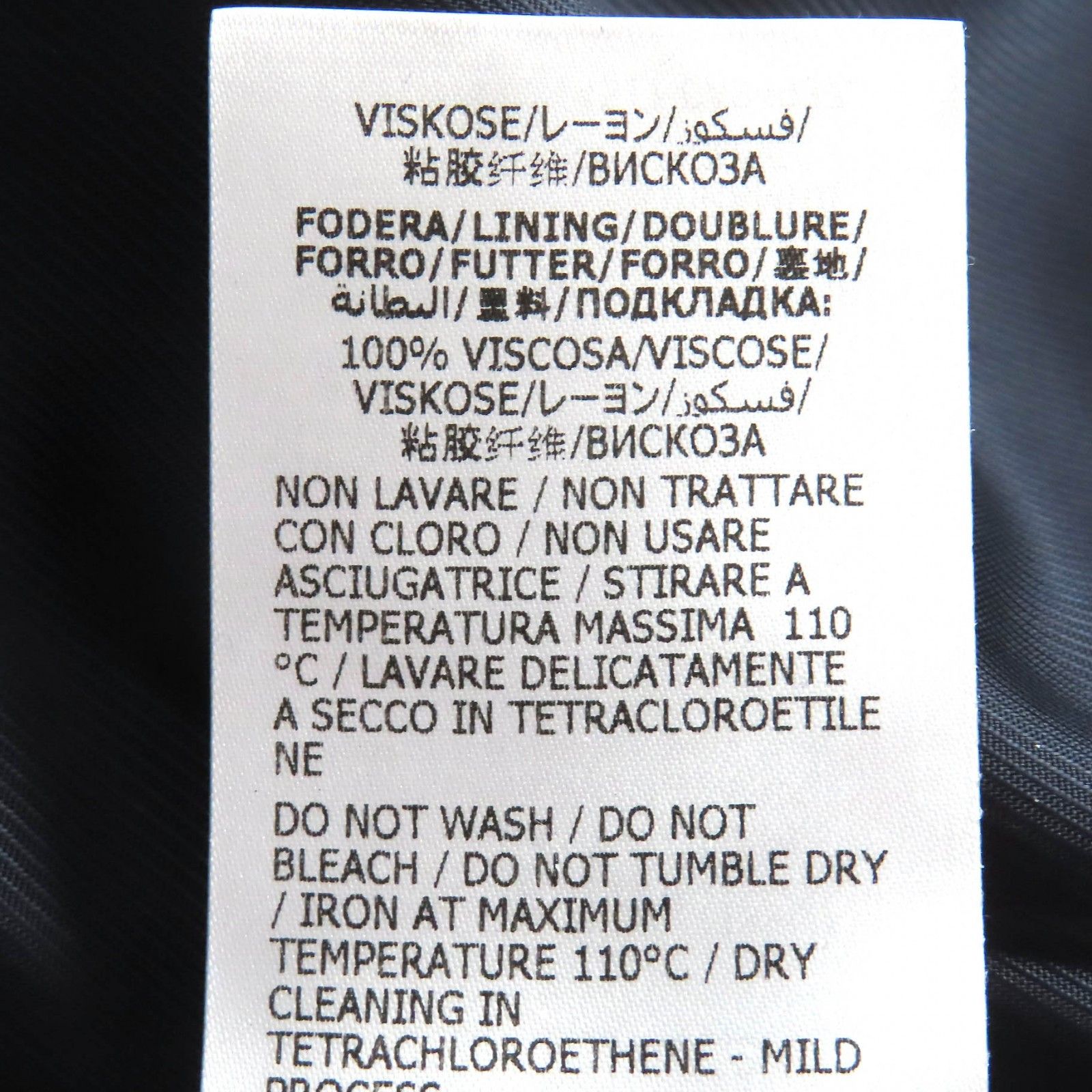 Gucci Gucci Gucci GG Signature Jacquard Wool Jacket Others Outerwear 597810 DUTY FREE for USA Size ONE SIZE - 11 Thumbnail