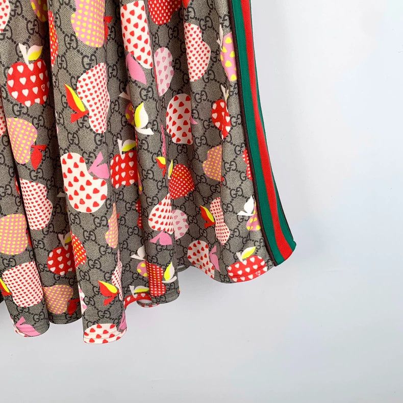 Gucci Gucci Apple Logo Cotton Casual Skirt Size US 34 / EU 50 - 4 Thumbnail