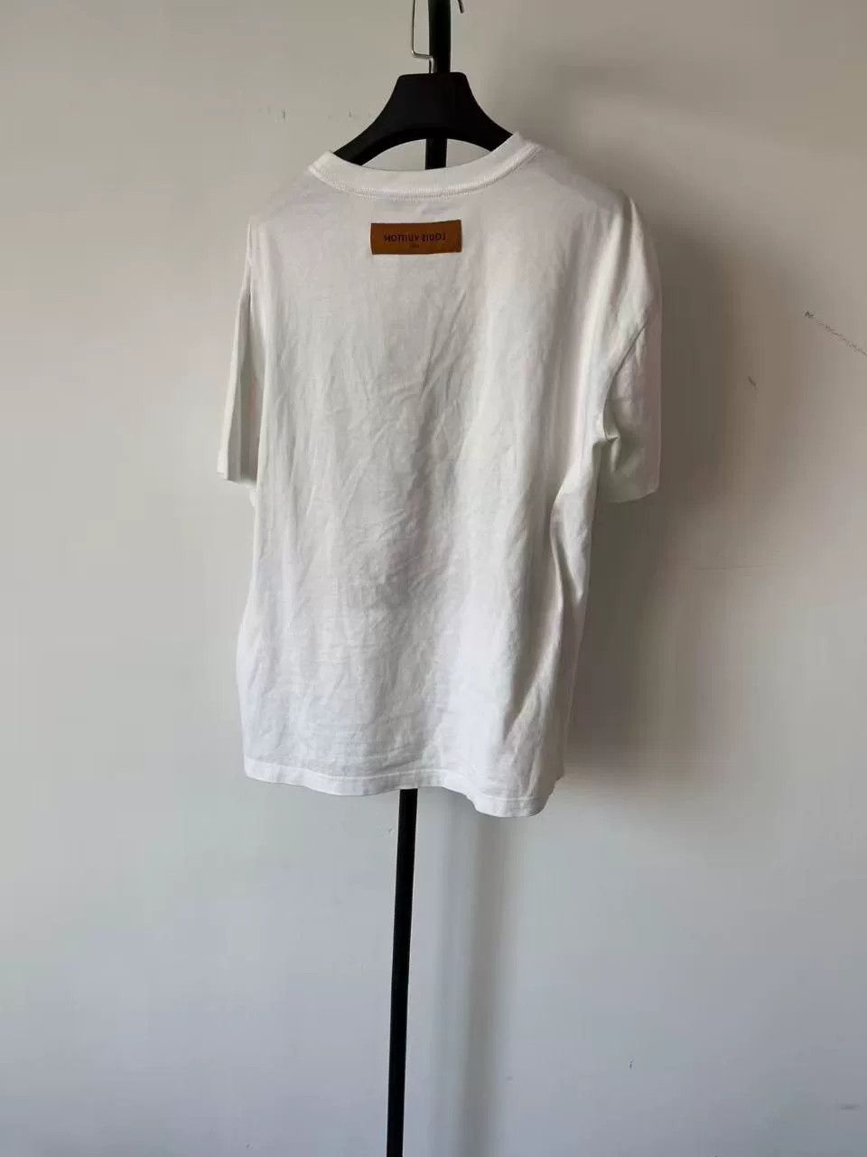 Louis Vuitton LOUIS VUITTON Oil Painting Graffiti Short-Sleeve T-Shirt Size US M / EU 48-50 / 2 - 2 Thumbnail