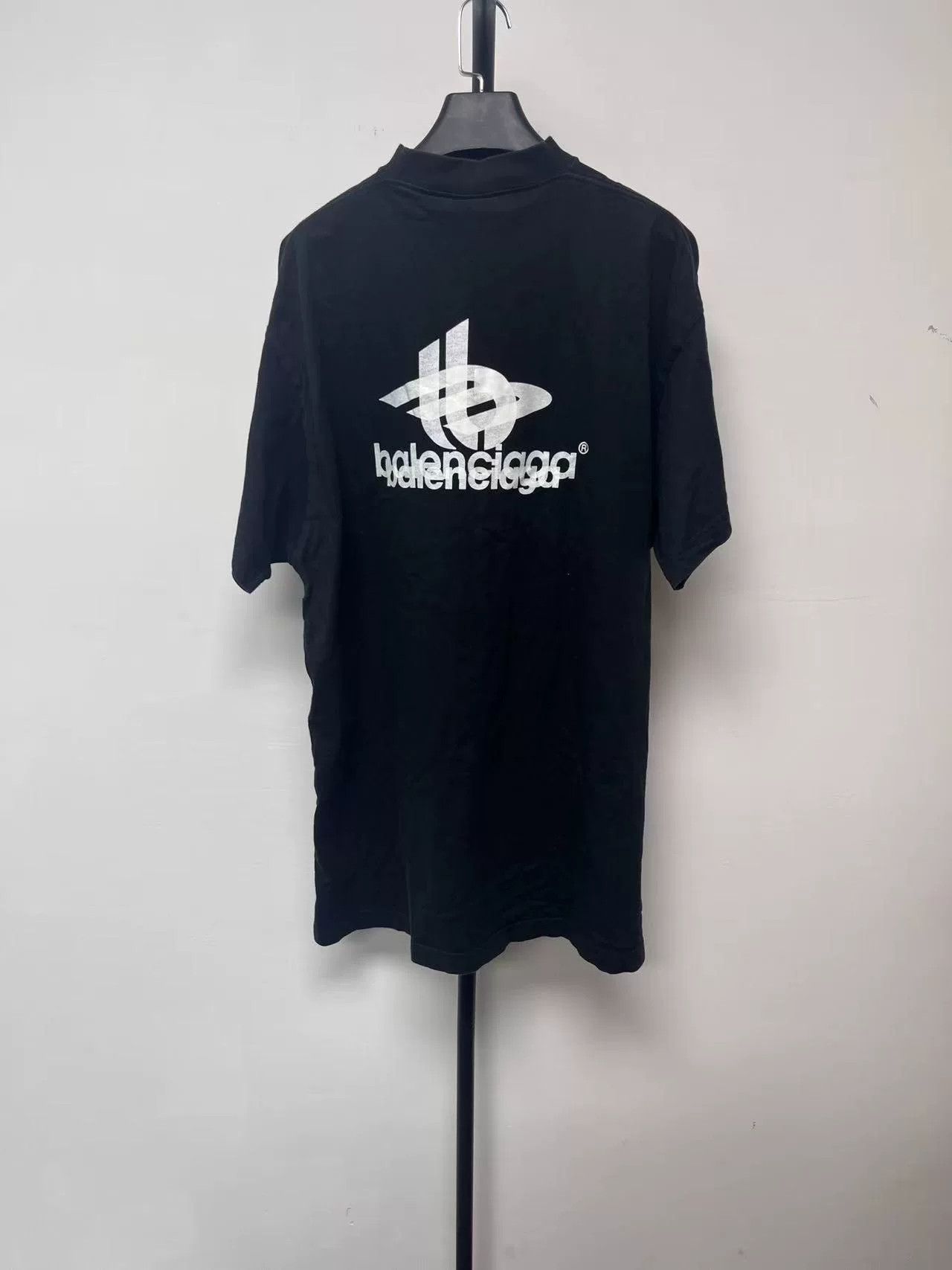 Balenciaga Balenciaga Logo Print Crewneck Short Sleeve T-Shirt Size US M / EU 48-50 / 2 - 2 Thumbnail