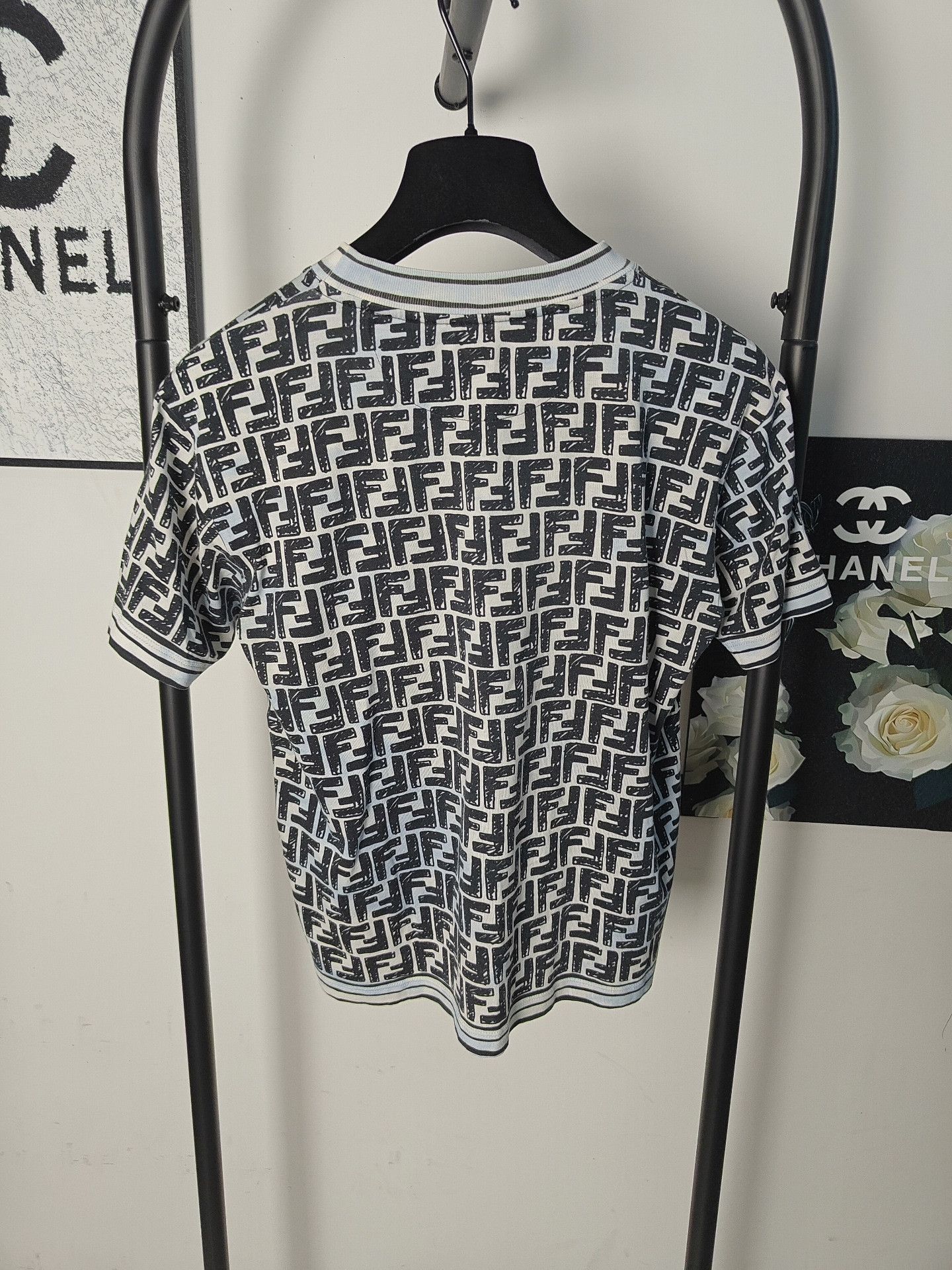 Fendi fendi logo print short sleeve shirt Size US M / EU 48-50 / 2 - 2 Thumbnail